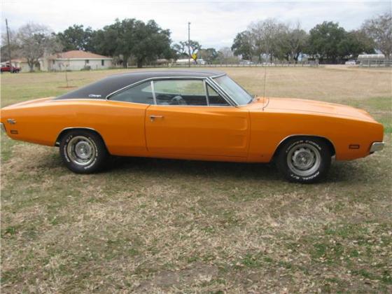 1969 Dodge Charger Automatic RT HP 440 Engine