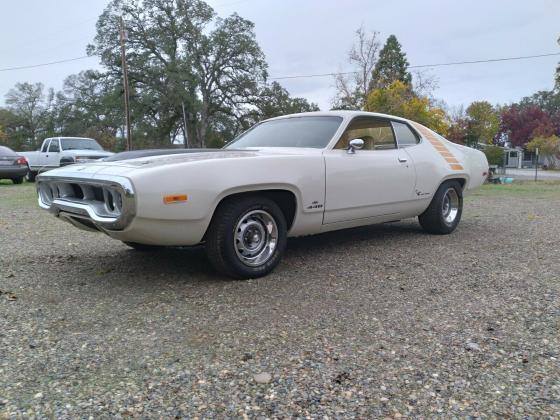 1972 Plymouth Road Runner GTX 8 Cyl Coupe