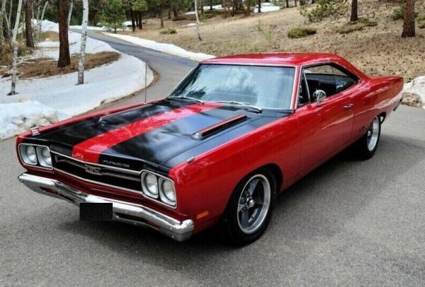 1969 Plymouth GTX 440 Engine rotisserie restored beautiful GTX
