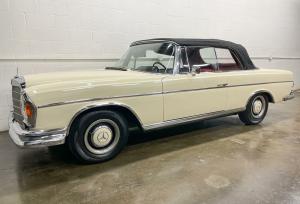 1967 Mercedes Benz 200 Series 250SE Convertible Conversion Striking Color Combo