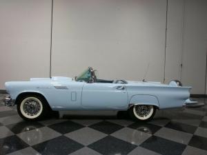 1957 Ford Thunderbird E-Bird 312 270 HP V8 Engine