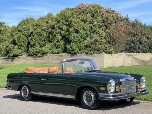 1971 Mercedes-Benz 200-Series 8 Cyl Cabriolet