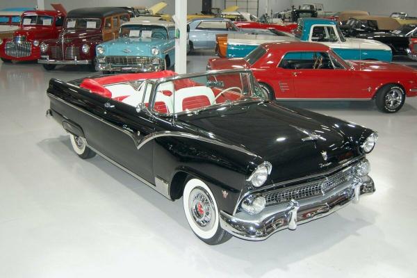 1955 Ford Fairlane Sunliner Convertible V8