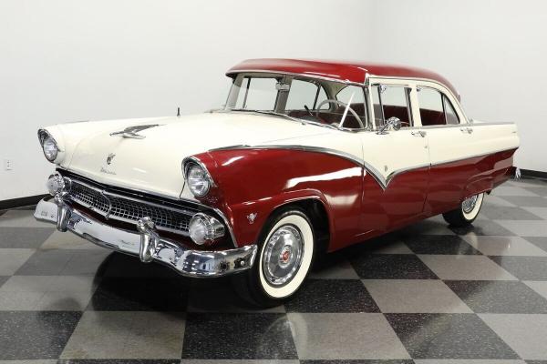 1955 Ford Fairlane Town Sedan 272 V8 Automatic
