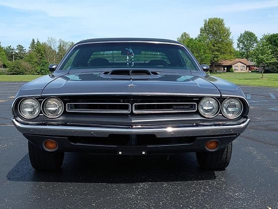1971 Dodge Challenger 318ci B5 blue car now 360 with a 383 stroker