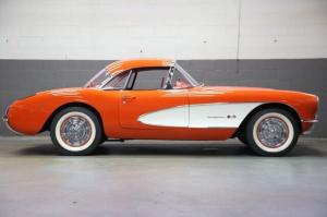 1957 Chevrolet Corvette Convertible 2 Doors