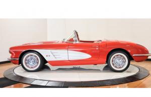 1960 Chevrolet Corvette 270 HP 2 Door Convertible