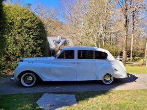 1966 Austin Princess Limousine Transmission is Chevy TH350