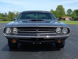 1971 Dodge Challenger 318ci B5 blue car now 360 with a 383 stroker